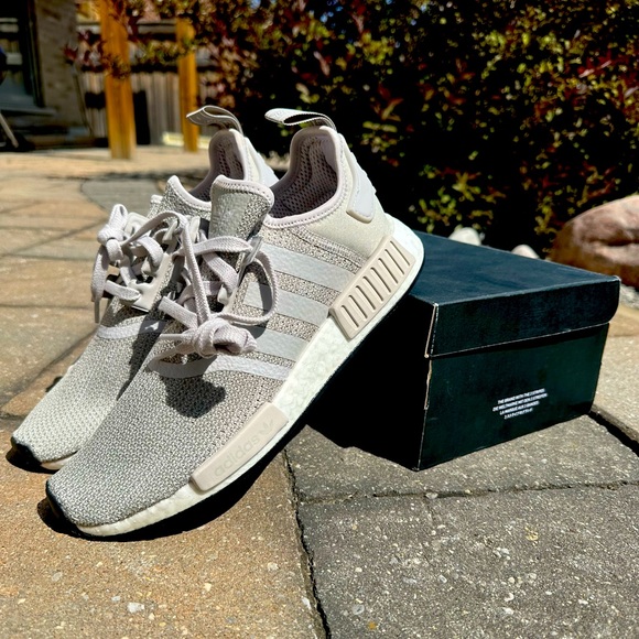 NWT Mint green NMD R1 - Picture 1 of 4